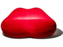 Lypsynca Loveseat